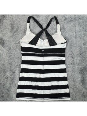 Lululemon Womens Size 6 Striped Black White Cross Back Tank With Built-In Bra